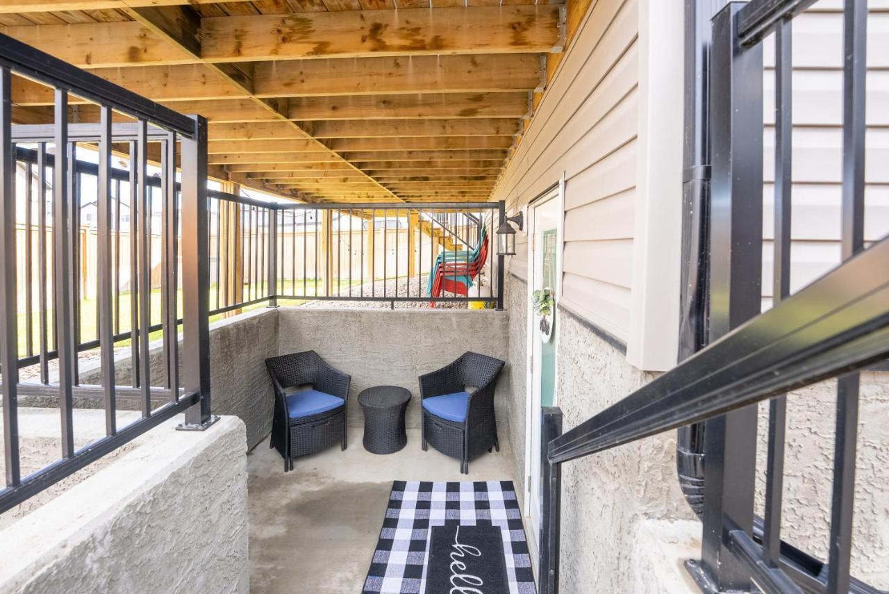 Hotel Copperwood Cozy Cellar With Hot Tub Lethbridge Exteriér fotografie